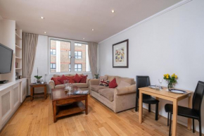 Delightful Kensington Home close to Hyde Park by UndertheDoormat